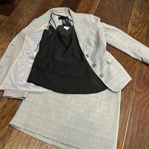 Banana Republic factory suit size 4